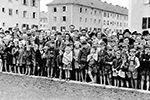 Eröffnung des Parks Tändelwiese, 1951 - Kinder der Triestersiedlung. Quelle: Stadtarchiv Graz