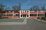 Volksschule Triester, Hof